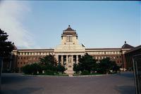 国务院:要逐步改变单纯以考试成绩评价录取学生倾向