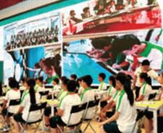 昌平区小学生走进北新集团建材股份有限公司，校企同上一堂“大思政课”。