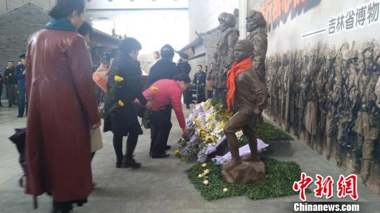长春市各界人士缅怀东北抗联英烈 柴家权 摄