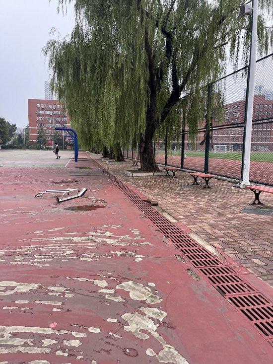 北京第二外国语学院的部分场地有待修缮