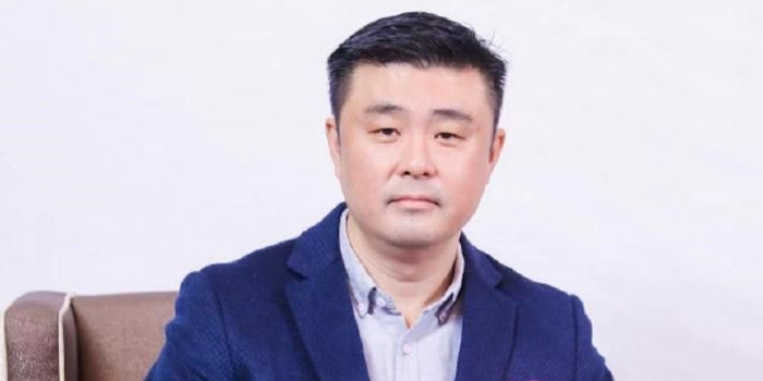 【新浪教育】新府学外国语学校刘燕海:先谋求共性教育 再追求个性_手机新浪网