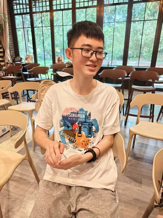 8月19日，已在清华报到的周宇谦。澎湃新闻记者 程婷 摄