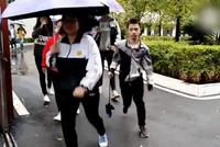 湖南高三生吃饭速度如百米冲刺 排队不忘背书看题