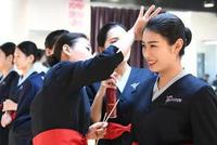 00后花季少女备战空乘艺考 逐梦蓝天(图)