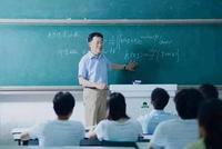 院士给本科生上课何时不再成新闻
