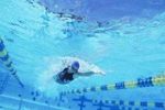 明年的广东小学将要“想方设法”开游泳课