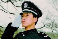 逆袭叩开北大“学门”的小保安 27年后怎样了