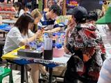 上大学了，家长还在群里管着？