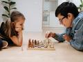 英国10岁女孩成为国际象棋最年轻女子国际大师