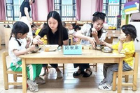 官方通报“小学强制家长陪餐”:已提出严肃批评