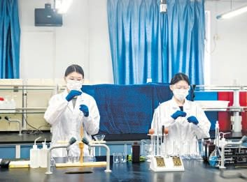 特种动物养殖专业主要培养从事实验动物方向的技能人才。