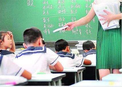 雷人家长：“三种老师不能要”——“精致的利己”是一种病，别再让它变成“传染病”
