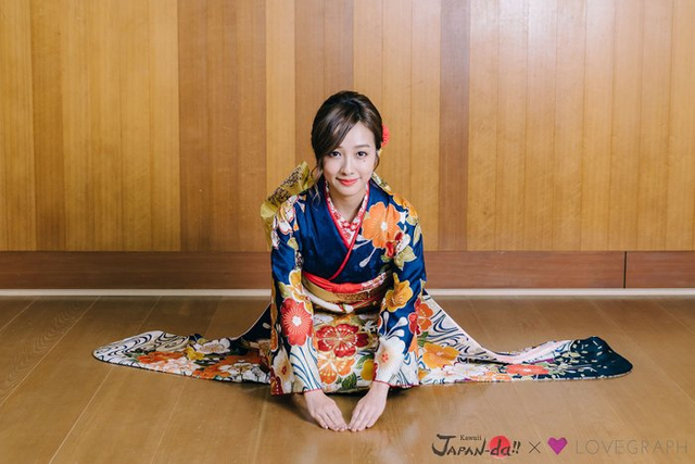 前田希美身穿和服出镜 新浪图片