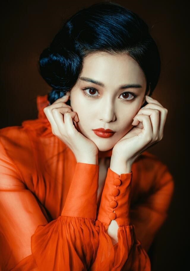 张馨予妩媚红衣造型_新浪图片