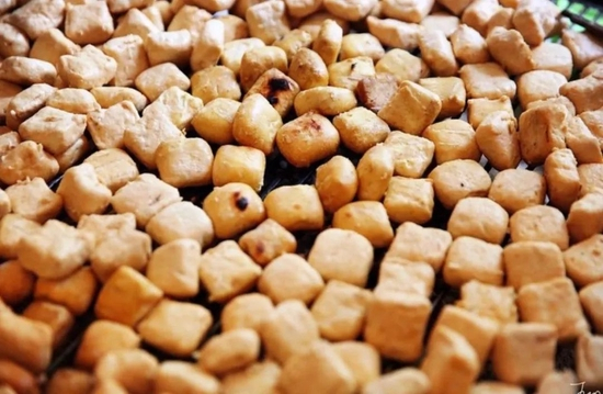 建水人吃豆腐，就如成都人喝茶 　　上@参数宝宝 / 下&nbsp;@junyuan_zhang