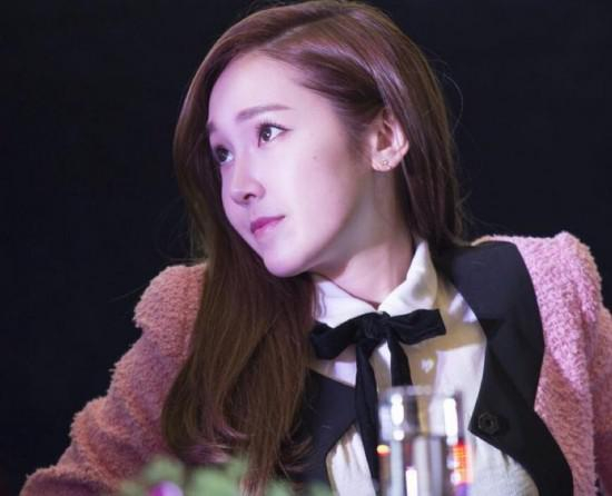 郑秀妍的侧脸