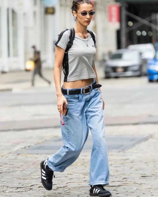 Jennie / Bella Hadid