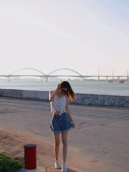 小红书@payinggg /&nbsp; 　　莫小莫