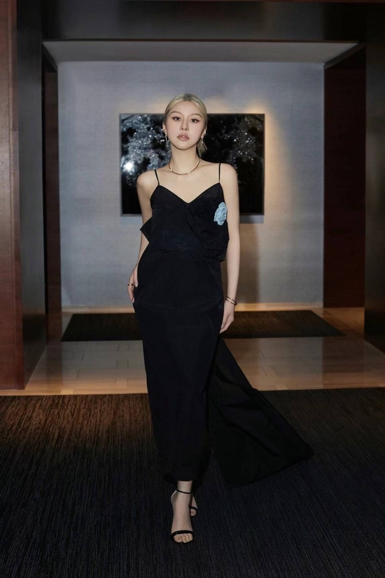 蒂芙尼纽约旗舰店焕新启幕 时尚名媛刘珈希受邀感受珠宝盛宴_手机新浪网