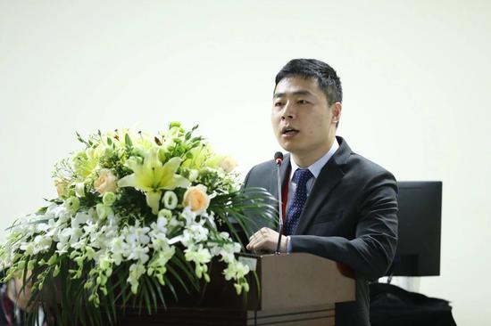 上海九院王文进博士讲解面神经功能重建