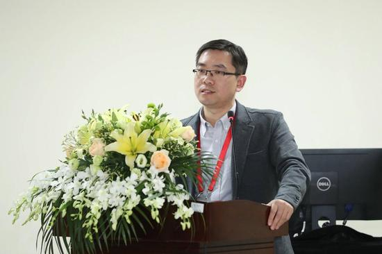 上海九院丁伟博士讲授面神经损伤处理原则