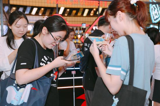白熊啤酒沉浸式快闪店为期一周