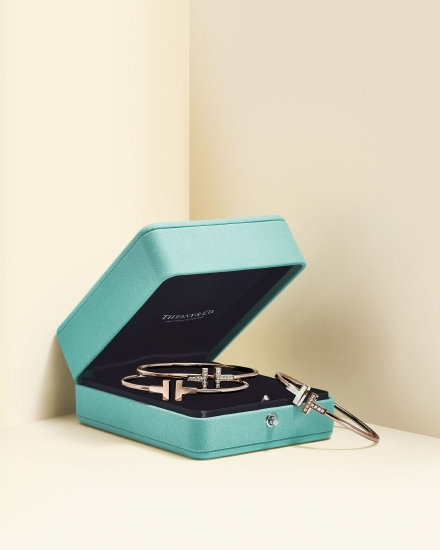 Tiffany & Co. 蒂芙尼T1系列18K玫瑰金镶钻宽式手镯及T系列手镯