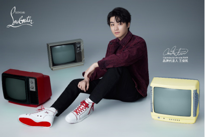 品牌代言人王俊凯演绎2023新年限定系列LOULOU DU ZIP 运动鞋
