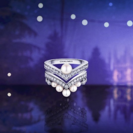 　　自上而下依次：CHAUMET Joséphine约瑟芬皇后系列白鹭珍珠戒指 CHAUMET Joséphine约瑟芬皇后系列白鹭珍珠戒指