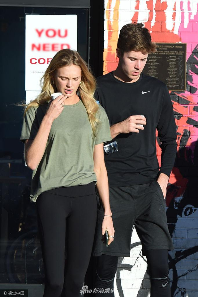 洛杉矶,罗梅·埃利斯(romee strijd) 和男友laurens van leeuwen街头