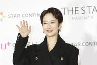 2021AAA颁奖礼红毯 宋智孝短发超飒Aespa秀美腿