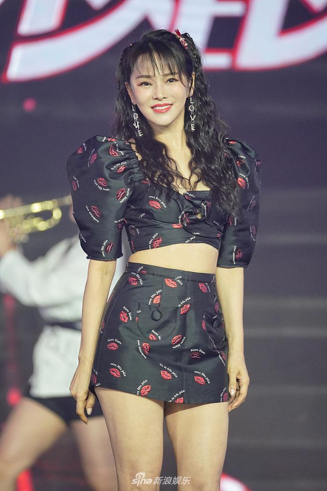 组图:姐姐同框比美!伊能静张雨绮黄圣依张萌等全是长腿细腰