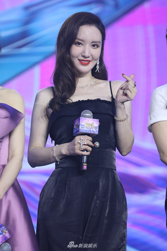 组图:姐姐同框比美!伊能静张雨绮黄圣依张萌等全是长腿细腰