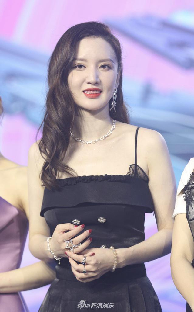 组图:姐姐同框比美!伊能静张雨绮黄圣依张萌等全是长腿细腰