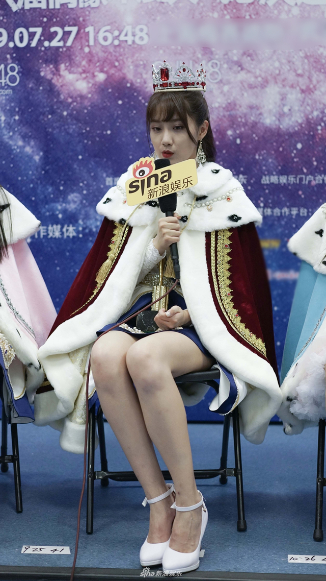 组图：独家对话SNH48总决选TOP3 李艺彤称第一不再是唯一目标