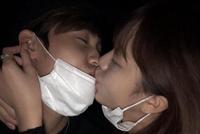 恋爱了?宋有彬金昭希接吻照疑曝光 还曾晒同一地点自拍照