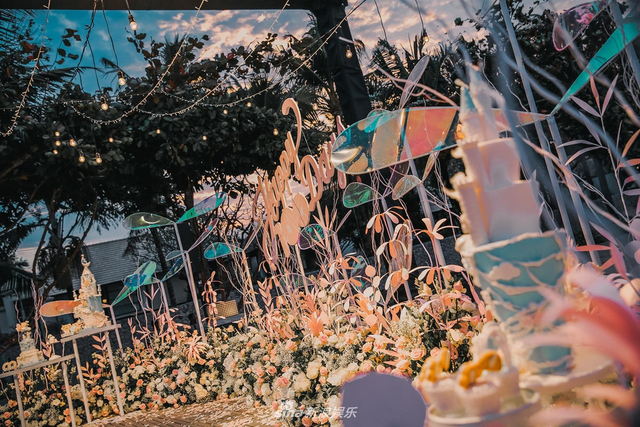 组图：付辛博颖儿女儿百日宴温馨现场公开！一家三口甜蜜同框