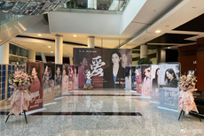 谢娜晒话剧《十三角关系》豆瓣评分 感谢粉丝支持