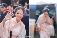 52岁周海媚重现经典“周芷若” 仙气飘飘美貌依旧