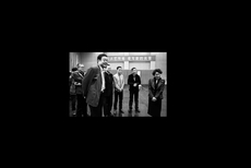 北京人艺发布视频悼念任鸣院长 剧院同事含泪告别