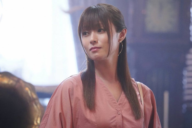 《鲁邦的女儿》第9集剧照公开 华被警察抓捕_新浪图片