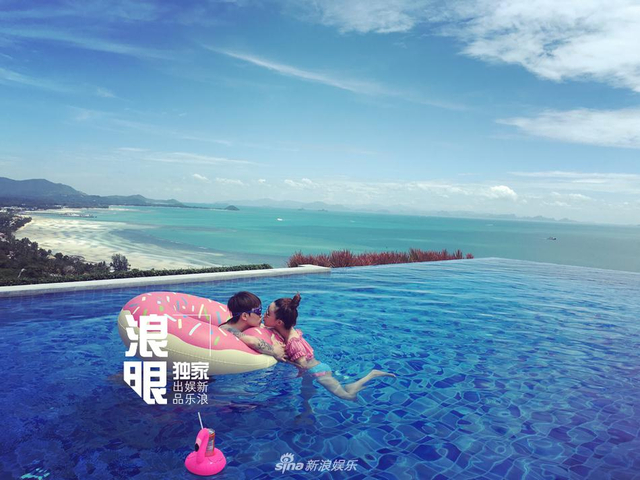 张玮和爱妻杨烨