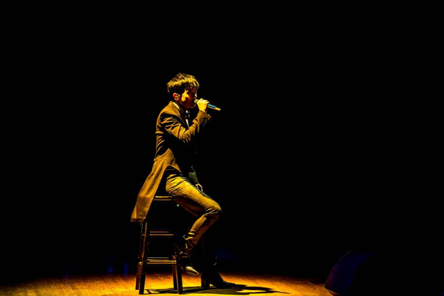 张杰深情演唱