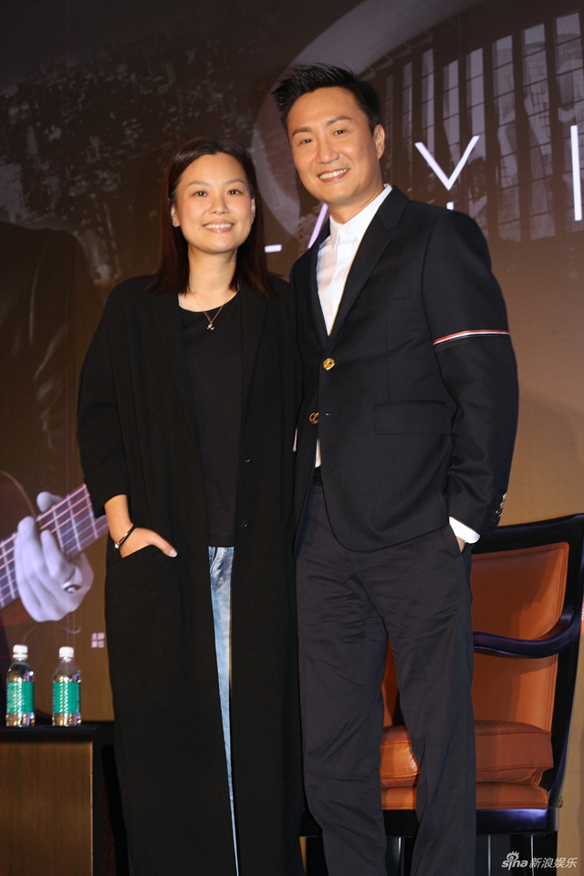 郑中基携老婆现身秀恩爱 大方祝福前妻阿sa新恋情