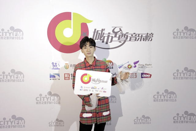 汪苏泷斩获“校园人气男歌手”