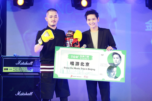 金贵晟帅气举办新专辑发布会