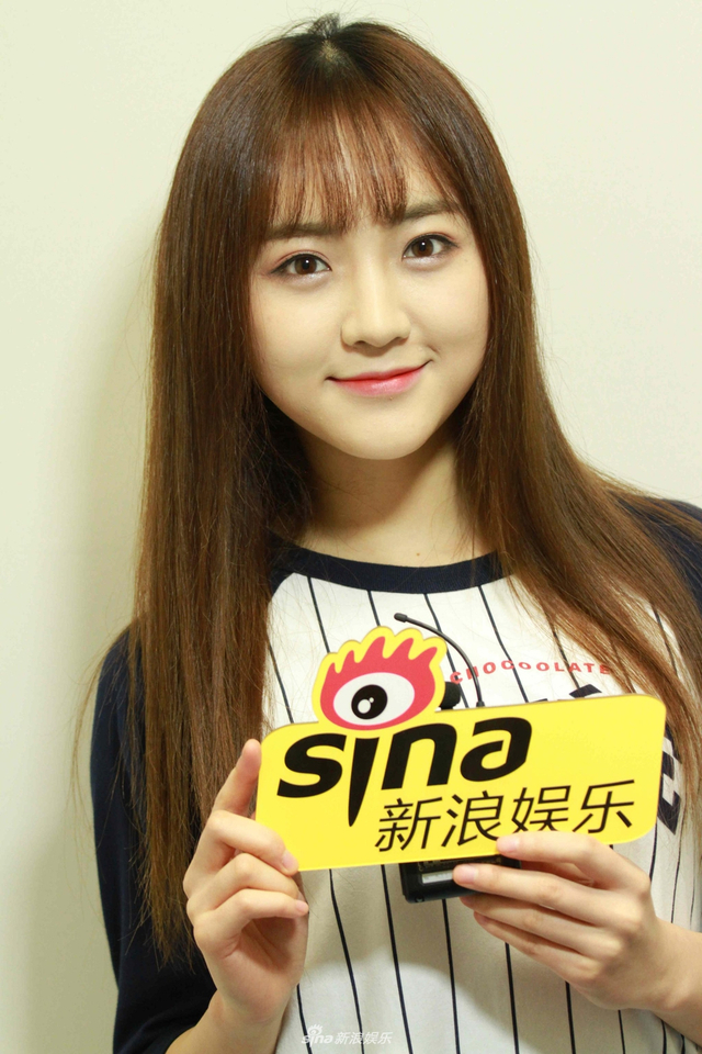 SNH48莫寒坦言私下像宅男 想挑战腹黑角色