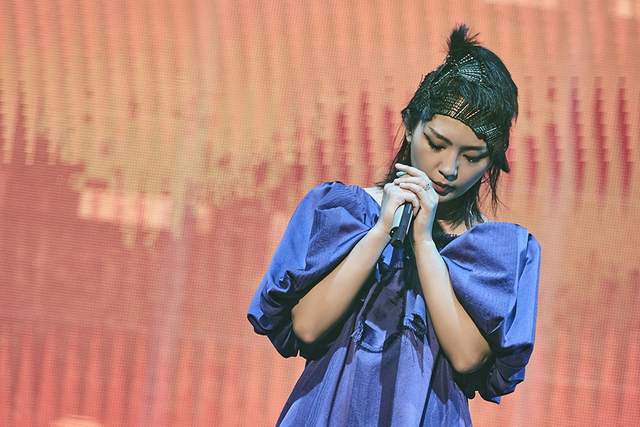 周笔畅巡演全程高跟鞋玩唱跳