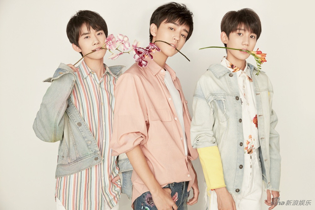 组图：TFBOYS演唱会彩排照曝光 热情投入火力全开