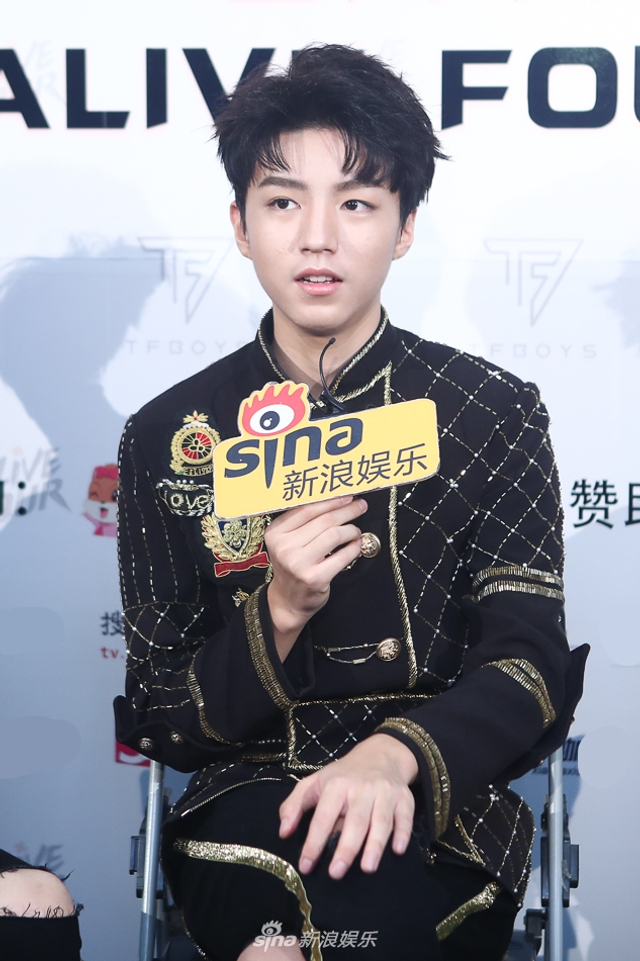 组图：成军4周年 TFBOYS三子谈成长与突破